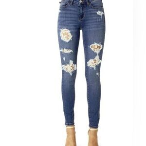 Judy Blue Distressed Skinny Jeans with Lace Patches Sz 29